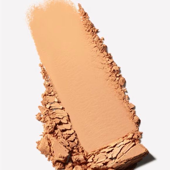 NC25 Studio Fix Powder Plus Foundation- MAC - Picture 2 of 2